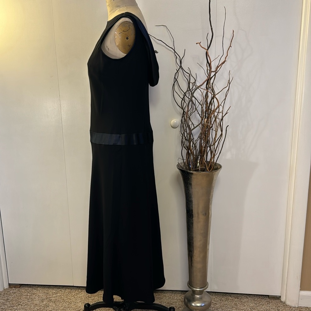 Evan Picone black sleeveless midi cocktail dress with liner - Picture 4 of 8